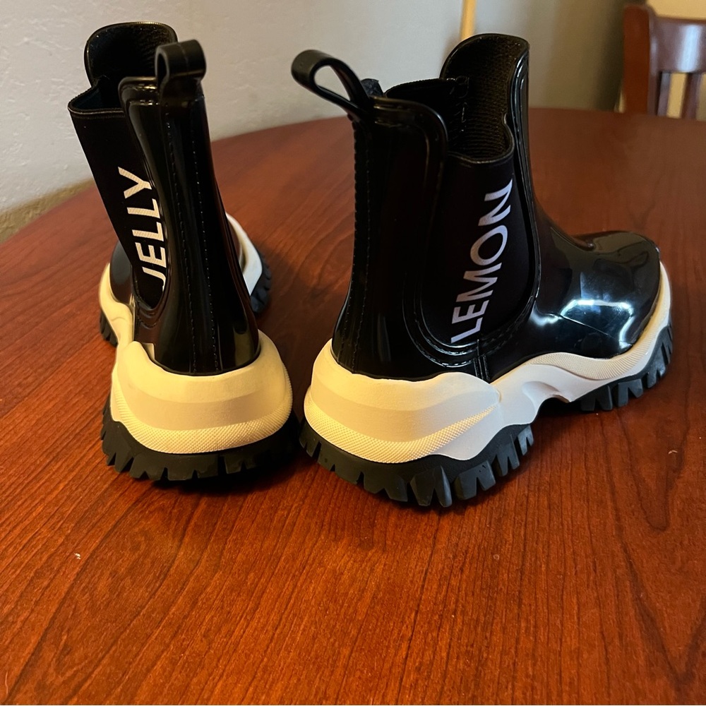 Lemon Jelly Boots View 4
